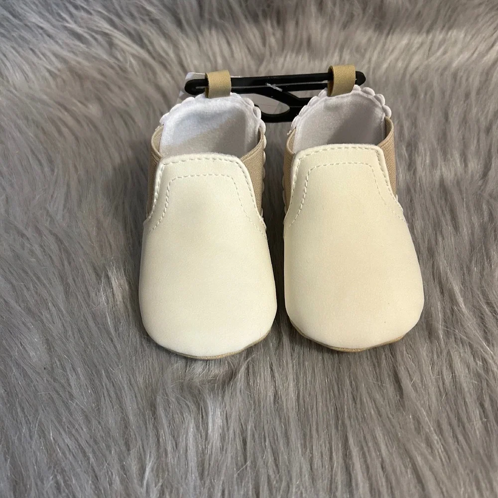 Carter's Child Of Mine Baby Shoes Infant Girl's‎ Size 3-6 Months White Booties